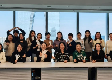 苏州律师行业开展沉浸式身心疗愈活动 女律师共赴春日解压之旅