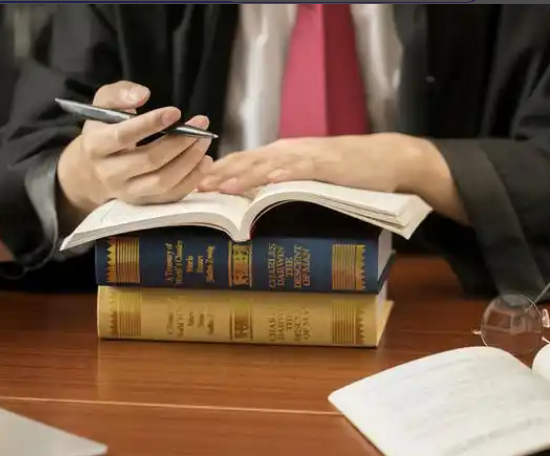 苏州律师解读：十年老友借贷90万，离婚后配偶需共同还款？苏州法院这样判